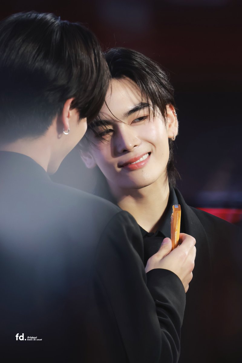 x_fridayy's tweet photo. จริตคนสวยมาก 🥺🫳🏻💕

PERTHSANTA WITH DR ALLY 
#DRallyGrandopeningxPerthSantaxDomiia
#Santapp https://t.co/6T8mqmVJbt