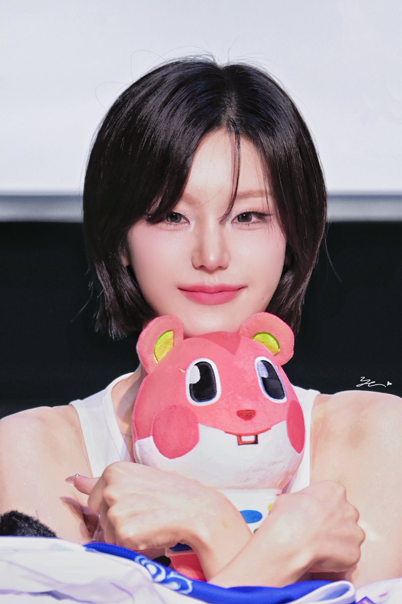 YEni_404's tweet photo. 250615

🍎～

#있지 #ITZY #예지 #YEJI https://t.co/lDe4aDZNQL