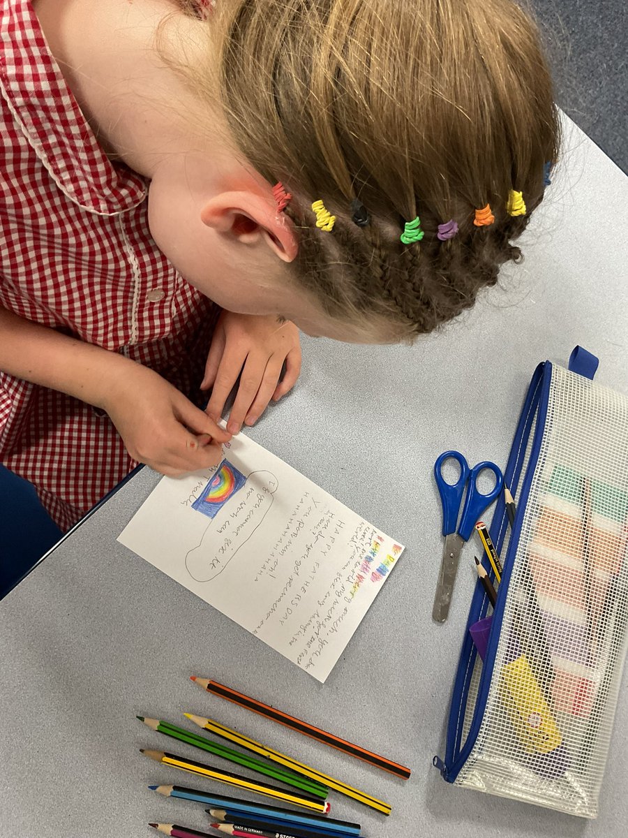 PDA_Y2's tweet image. Wishing all our school dads a very ‘Happy Fathers Day’. We hope your card gives you as much JOY as we had creating them especially for you! ⭐️❤️#pdaart #pdajoy