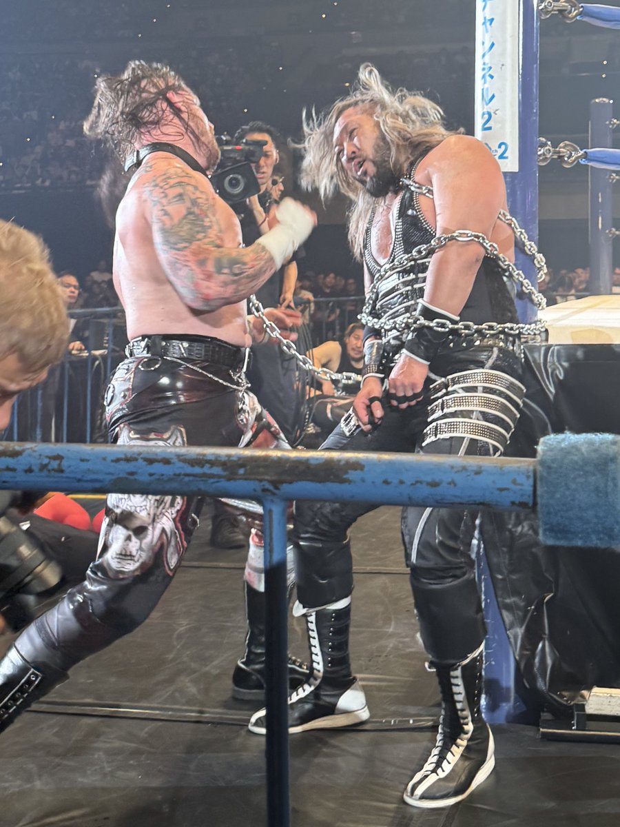 VelvetVoiceWS's tweet image. Brutality. Live, up close in front of the action. ⛓️ #njDOMINION