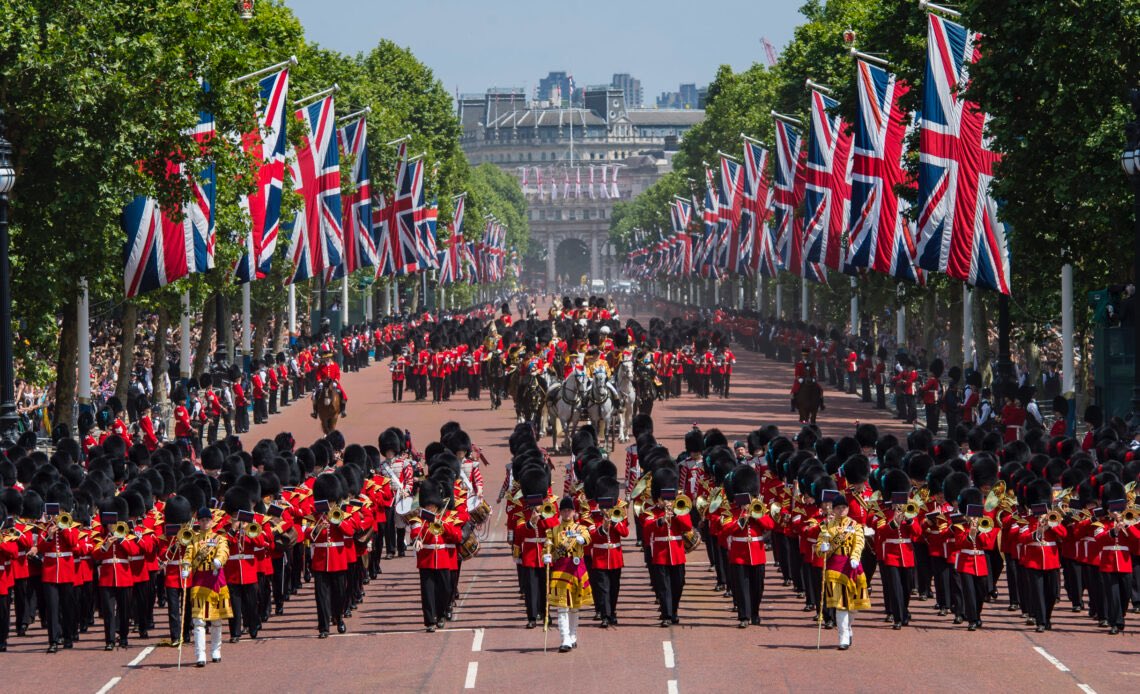 RW2023141's tweet image. Trump wanted a big impressive military parade. Sorry Don, but it was silly choosing the same day as the Trooping the Colours in London. The Brits know how to do the military parade, your lot don’t.
