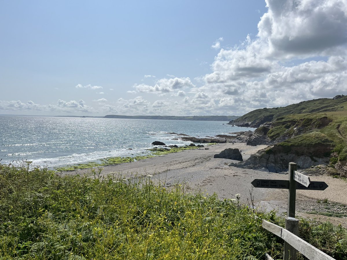 EvocativeCorn's tweet image. Different day - different beach. Two of our favourites- Sennen and Hemmick.