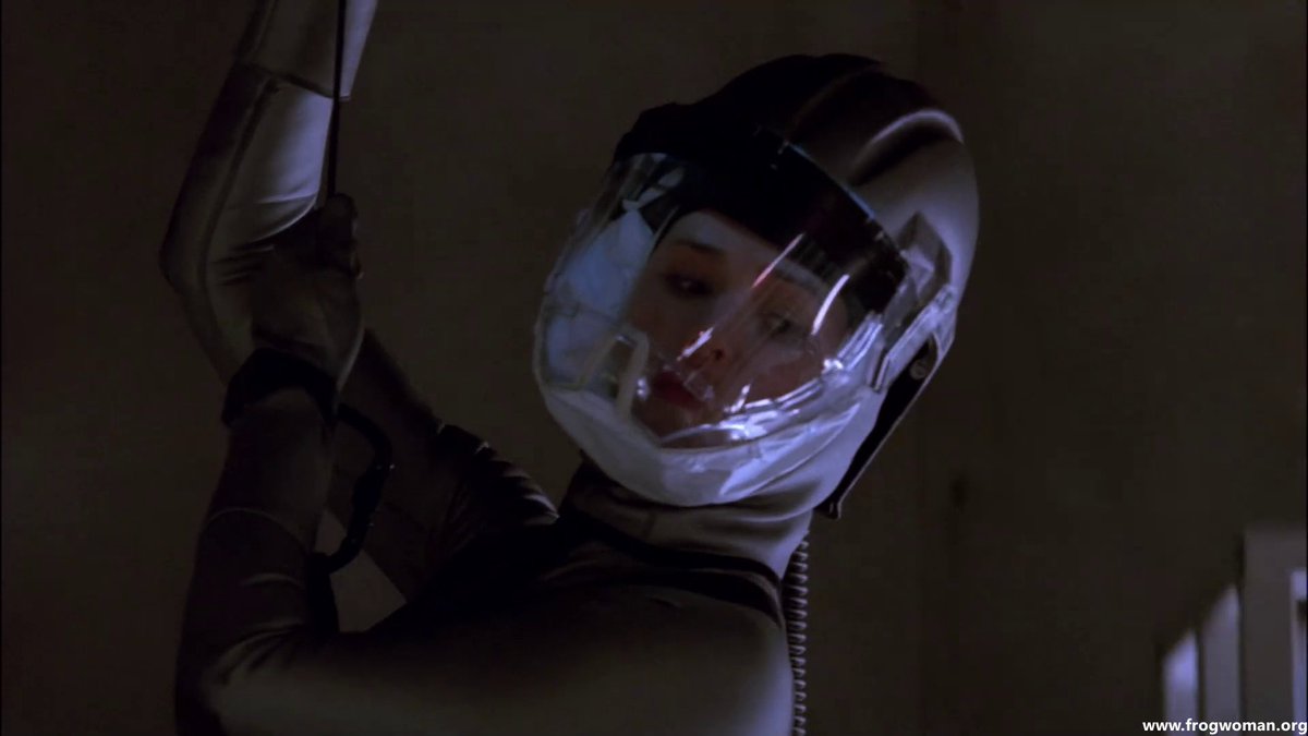 FrogwomanOrg's tweet photo. A female agent in wetsuit and hazmat gear infiltrates a facility! Check out the video on my blog:
https://t.co/D8CuCCJUiL
#scuba #wetsuit #alias #spy #agent #neoprene #hazmat #oxygenhose #femaleagent #rubber https://t.co/KO6axs2HiE