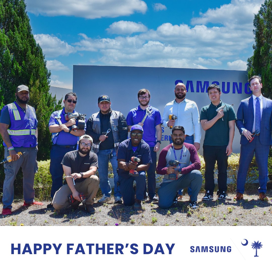 SamsungSC's tweet image. This #FathersDay, we’re celebrating the Samsung dads who give everything for their families, their communities, and especially their kids. Being a dad means showing up, even when it’s hard. We see the long days, the early mornings, the sacrifices and we honor that commitment.