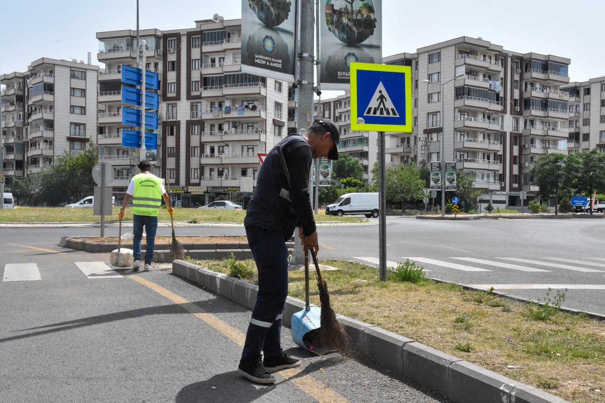 🫧Daha temiz bir Bağlar için çalışmalar sürüyor 

Temizlik Müdürlüğümüze bağlı ekipler ilçemizin tüm mahallelerinde çalışmalarına devam ediyor. Ekipler daha temiz bir Bağlar için talep, ihtiyaçlar ve planlamalar dahilinde sahada mesaiyi sürdürüyor. 

⬇️Kurmancî

🫧Ekîbên girêdayî
