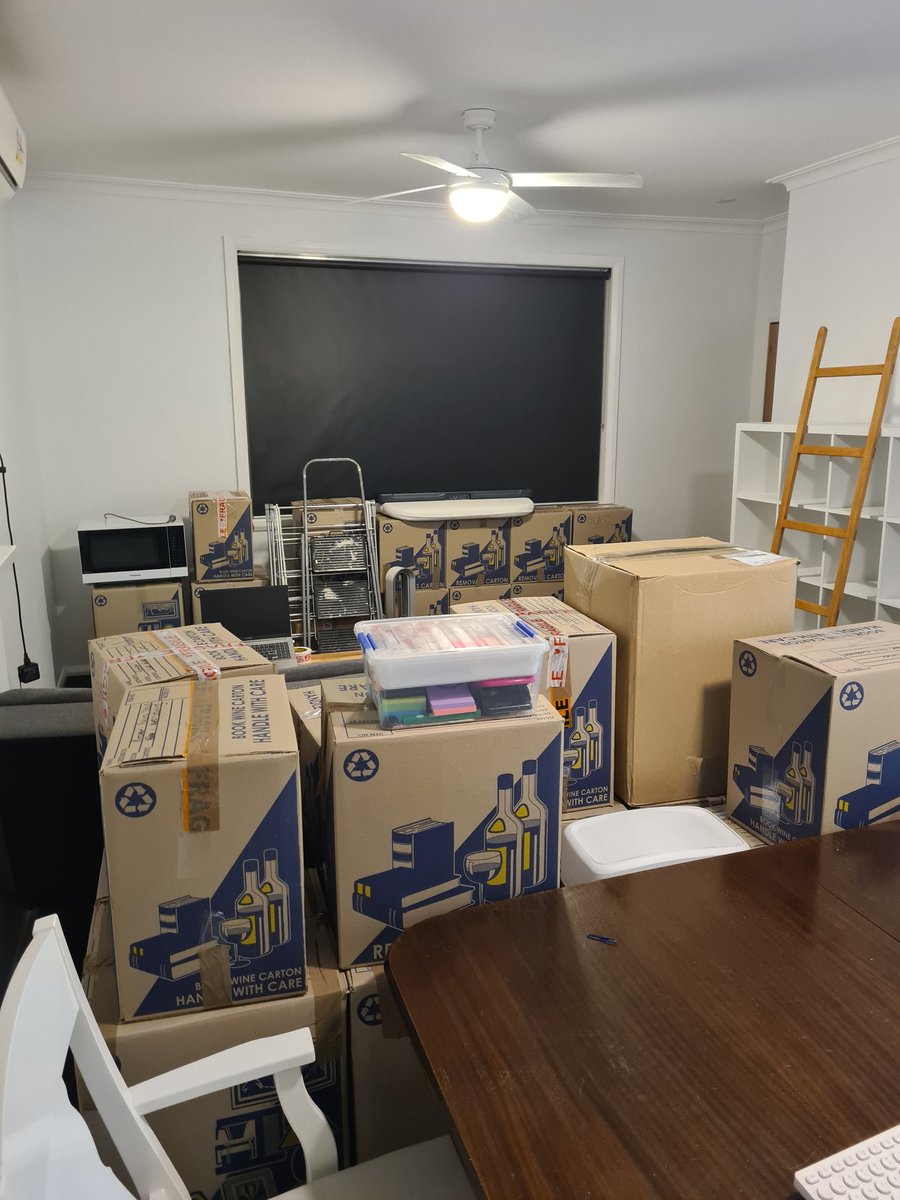 Charlotte Aves tweet media