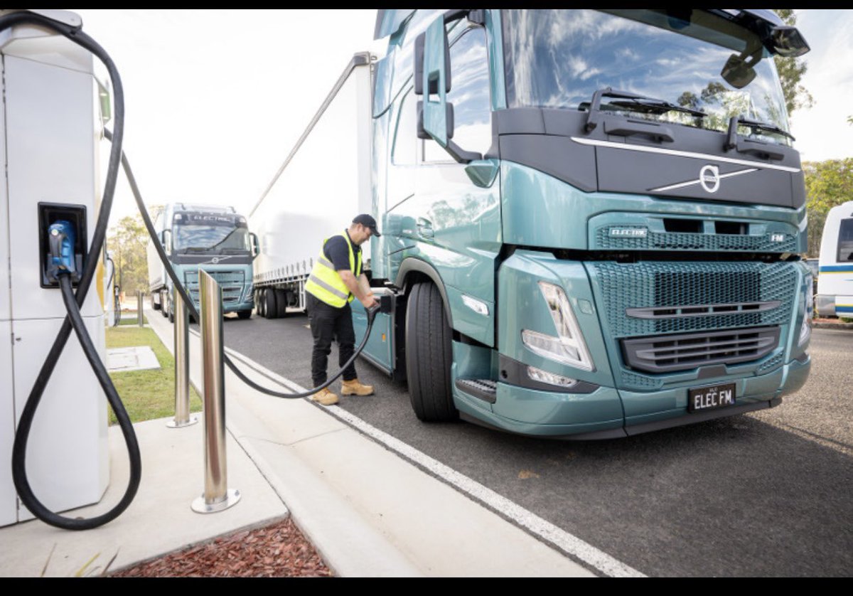 There is a solution — and it’s already in the hands of decision makers. The 90/180 rule was never designed for professional drivers moving artists, equipment across Europe. With enforcement increasing under the new EES, we’re calling for a  fix: a Professional Drivers’ Exemption.