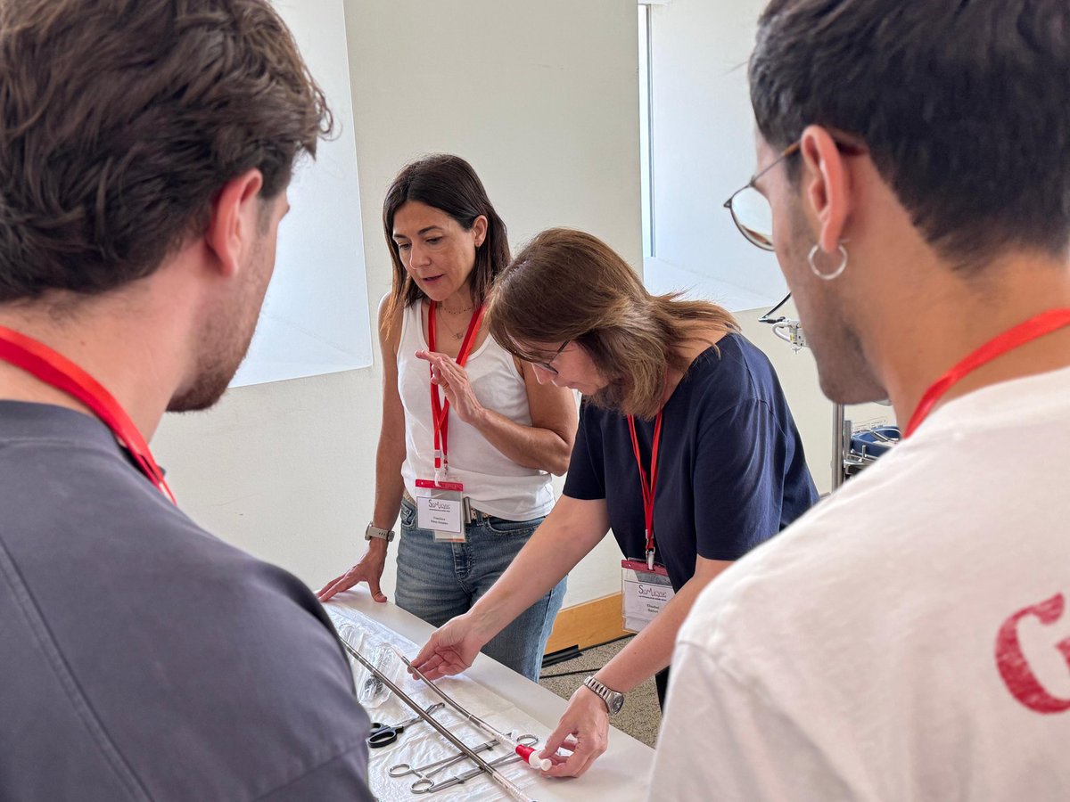 El Grupo ECMO de la SEMICYUC ha organizado un curso precongreso en el que nuestros socios han podido avanzar en sus conocimientos sobre esta técnica con talleres eminentemente prácticos y simuladores. #semicyuc2025