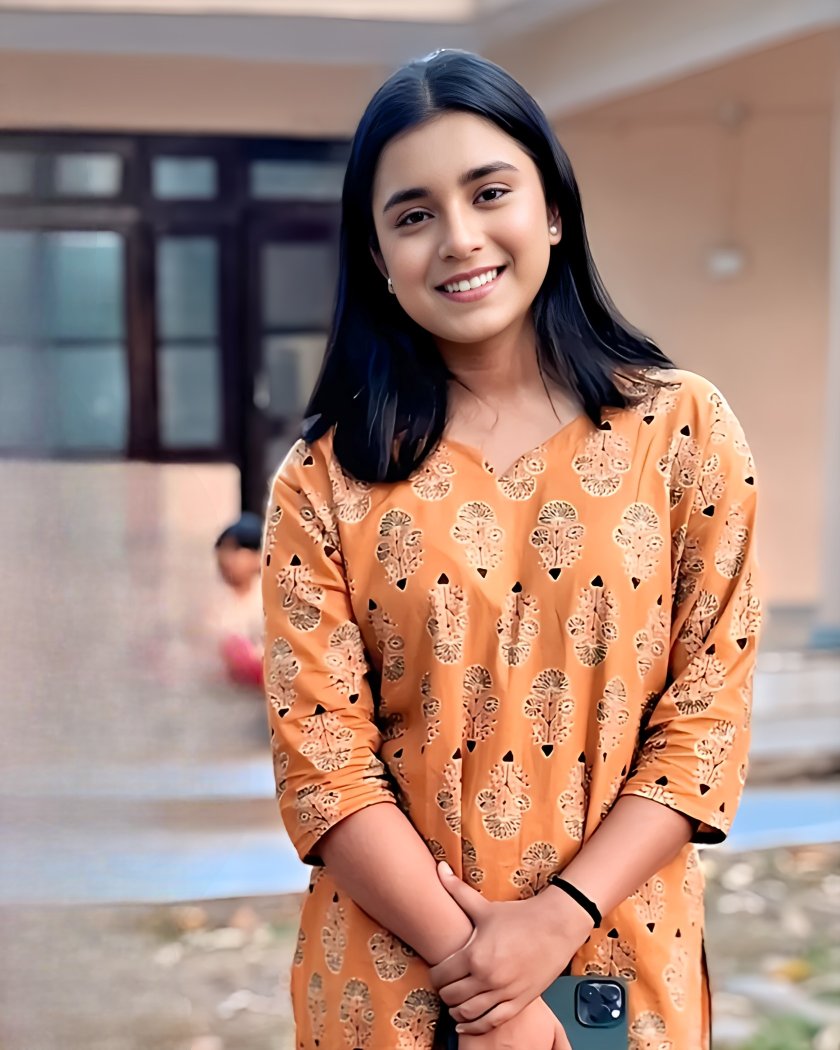 She is the embodiment of looking cutest and most gorgeous ✨💕

#SumbulTouqeerKhan