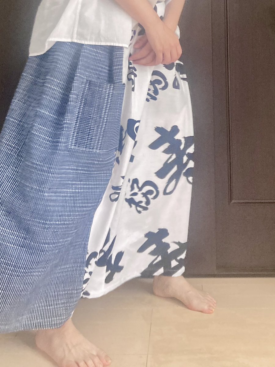 kanameya1209's tweet photo. 寿浴衣をどう可愛くする？
あーでもないこーでもない
古くしたくないおばちゃん感だしたくないでも寿は目立たせたい
縫製より考えている時間の方が長い
漢字の美しさとか
日本語の良さとか
なんならずーっと習っていた書の奥深さとか
そんなことが服になった
こちらもHMJにて初披露

#浴衣リメイク https://t.co/pmrPKguo4N