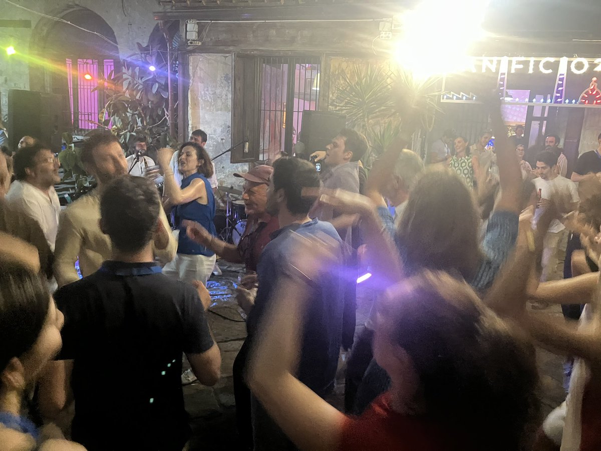 Abi Adams (@abicadams) on Twitter photo Wow! #espe2025. What a conference - fab sessions, inspiring research chats, swimming & dancing.
Huge thanks to <a href="/ADelavande/">Adeline Delavande</a> , Hemut Rainer, Monica Langella & <a href="/roby_nistico/">Roberto Nisticò</a> for an amazing time! Wow! #espe2025. What a conference - fab sessions, inspiring research chats, swimming & dancing.
Huge thanks to <a href="/ADelavande/">Adeline Delavande</a> , Hemut Rainer, Monica Langella & <a href="/roby_nistico/">Roberto Nisticò</a> for an amazing time!