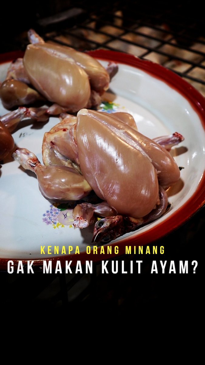 gastronusa (@gastronusa) on Twitter photo Kenapa Orang Minang Gak Makan Kulit Ayam?
Ada yang sadar gak, kalo kalian ke resto Minang, biasanya ayam disajikan tanpa kulit. Bahkan ketika kami berkunjung ke Pasar Bawah Bukittinggi bareng <a href="/renoandamsuri/">reno andam</a>, bahkan daging ayamnya "telanjang".... Kenapa Orang Minang Gak Makan Kulit Ayam?
Ada yang sadar gak, kalo kalian ke resto Minang, biasanya ayam disajikan tanpa kulit. Bahkan ketika kami berkunjung ke Pasar Bawah Bukittinggi bareng <a href="/renoandamsuri/">reno andam</a>, bahkan daging ayamnya "telanjang"....