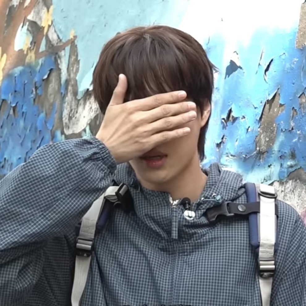 안녕하세요~ 엑소 세훈입니다~
조기제대 하기로 결정했습니다~
엑소엘들 너무 보고 싶어요~