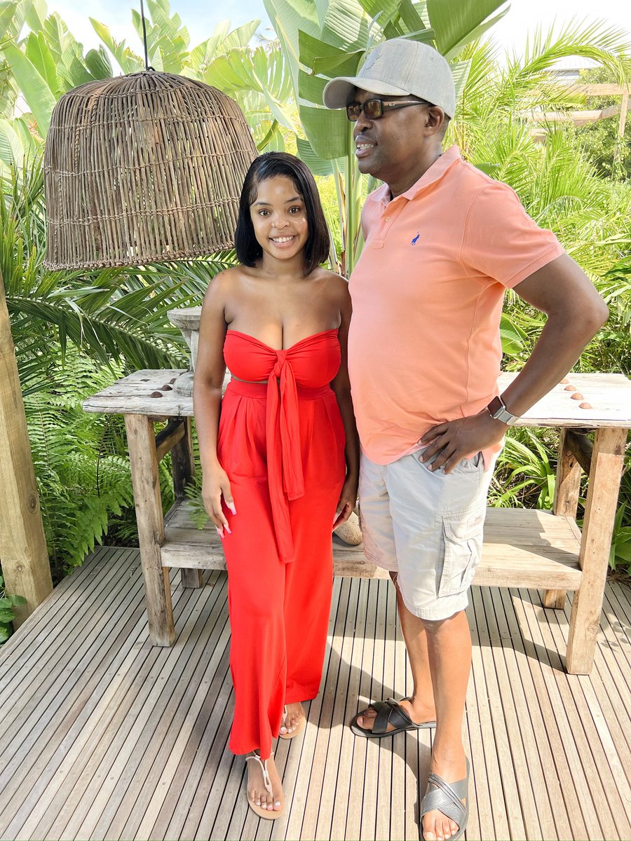ShamiSibisi's tweet photo. Happy Father’s Day to my best friend 😍 Nyla’s Grandpa. Uyazi’bawe brazo 👊❤️ https://t.co/F95mDqzqVd