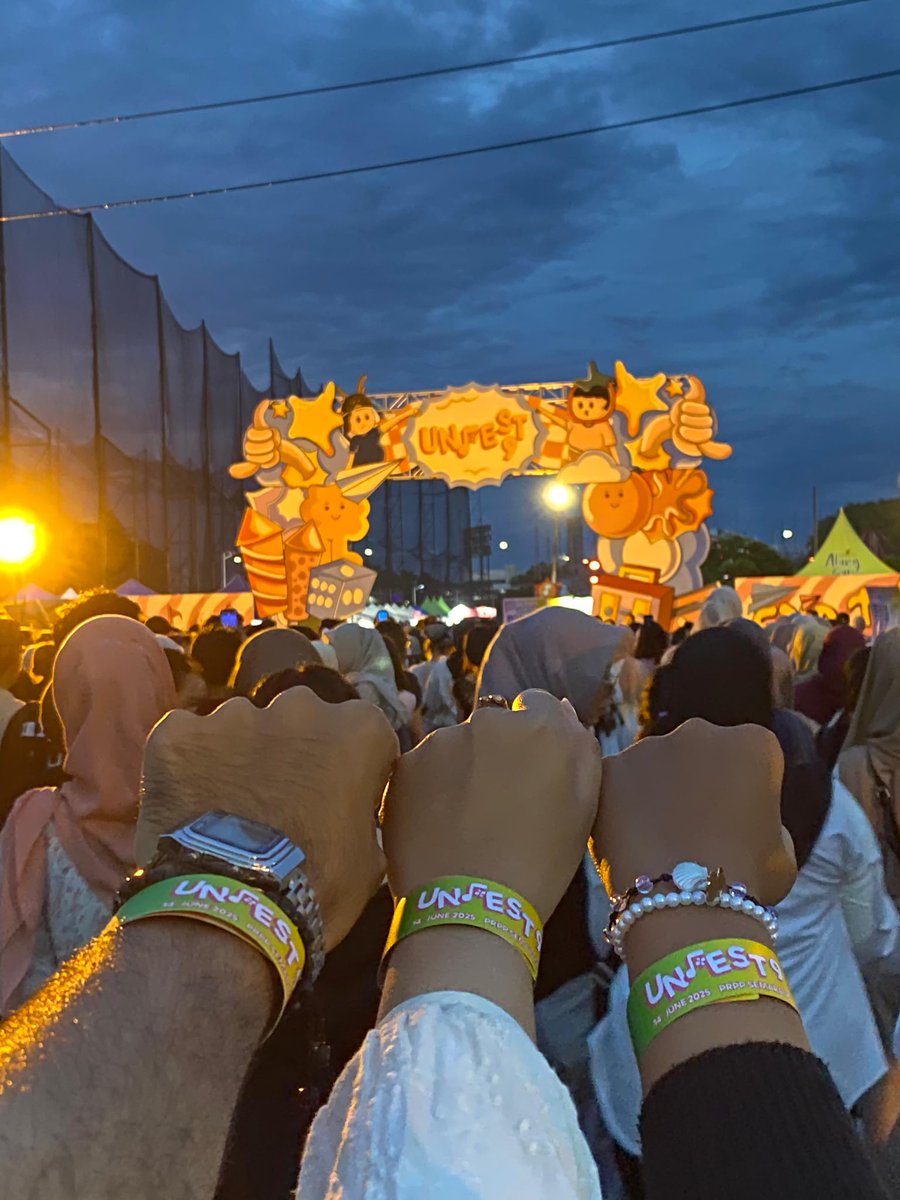 wkissesme's tweet photo. unfest seru bangettt😍 https://t.co/ODMQa9NZKE