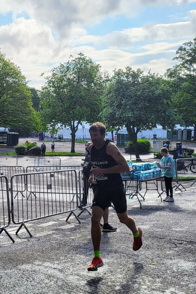 First relay runner out now too! There's some fierce speed today! 
Our run is powered by Premier Electrical Ltd. Thanks for sponsoring this leg of The Lakesman! 
#Keswick