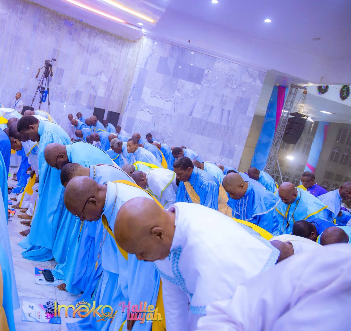 BIBLE LESSONS FOR TODAY'S SUNDAY SERVICE 
15|06|2025

1st Lesson
Job 27 vs 1 -  10
2nd Lesson
Luke 16 vs 1 - 13

Bible references
Job 27:1-10, Luke 16:1-13.

Related hymns 🎹with 🔑
541 G
376 C
255 Bb
540 Eb
533 Bb
551 Eb
426 Eb

#HappyFathersDay2025 #HappyFathersDay