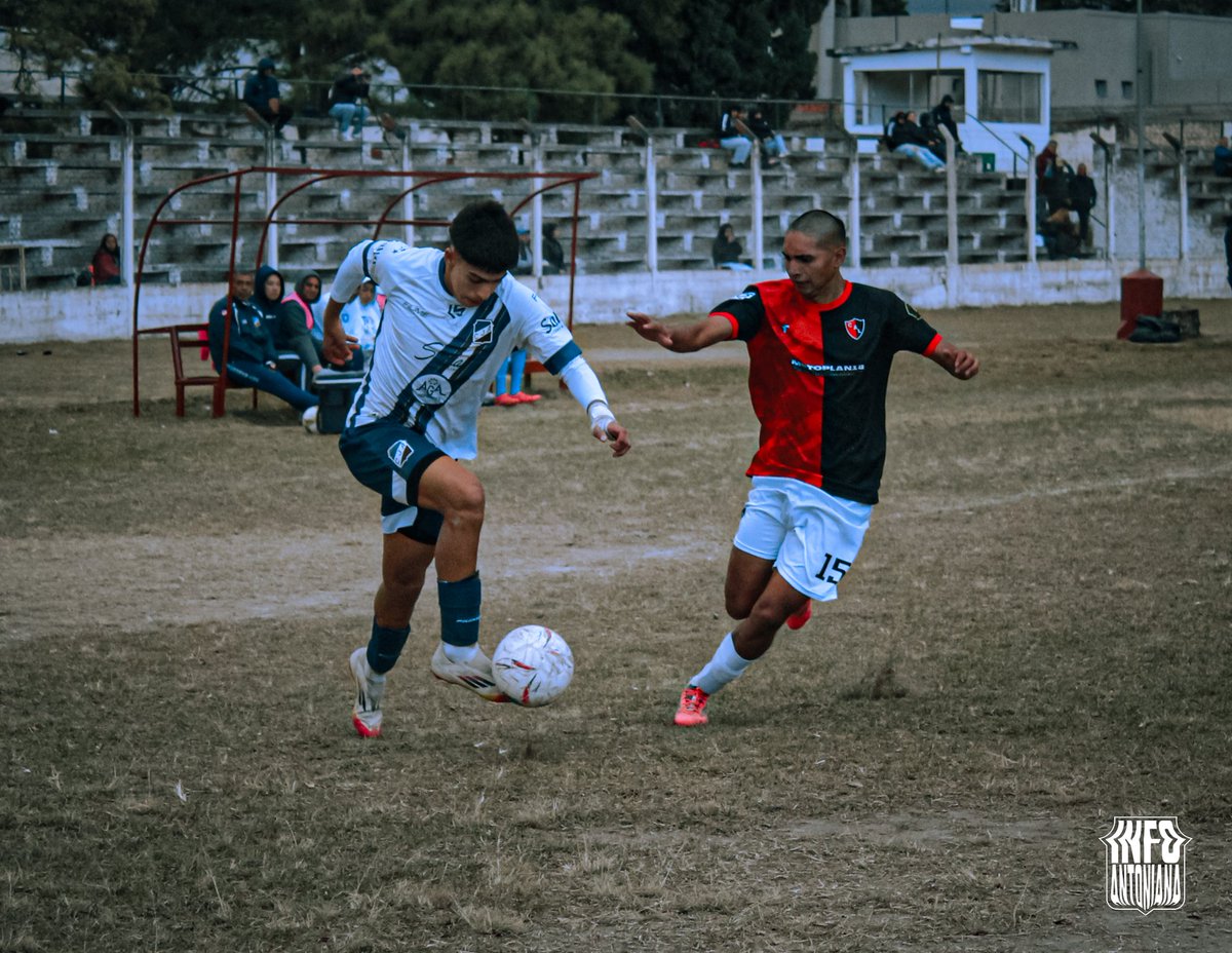 𝗧𝗼𝗿𝗻𝗲𝗼 𝗔𝗻𝘂𝗮𝗹 𝗔𝗽. '𝟮𝟱 - Fecha 9

Libertad 0-5 𝗝𝘂𝘃𝗲𝗻𝘁𝘂𝗱 𝗔𝗻𝘁𝗼𝗻𝗶𝗮𝗻𝗮
⚽️ Nahuel Viveros
⚽ Rodrigo Bueno
⚽ Tomas Di Pietro
⚽ Alan Chaile

📸 | <a href="/camm__floress/">𝘊𝘢𝘮</a>

#InfoLocal #JuventudAntoniana #Santo #LosPibes #LigaSalteña #TorneoAnual