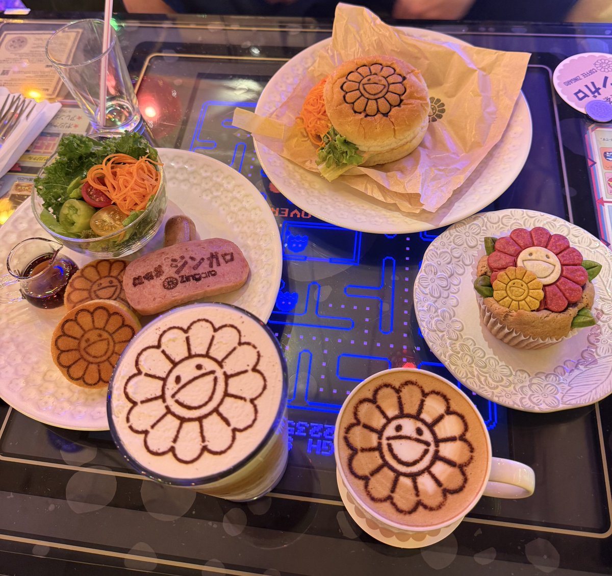 nuinuimimichan's tweet photo. 中野ブロードウェイに入ってる念願だったジンガロカフェに行けたミー🥹♡
店内可愛すぎて写真沢山撮った🥹✨️
ご飯も美味しかったし、またいくミー🥰
#中野ブロードウェイ #純喫茶ジンガロ #ぬい撮り #ぬい活 #zingaro https://t.co/yrOmw2S1Qu