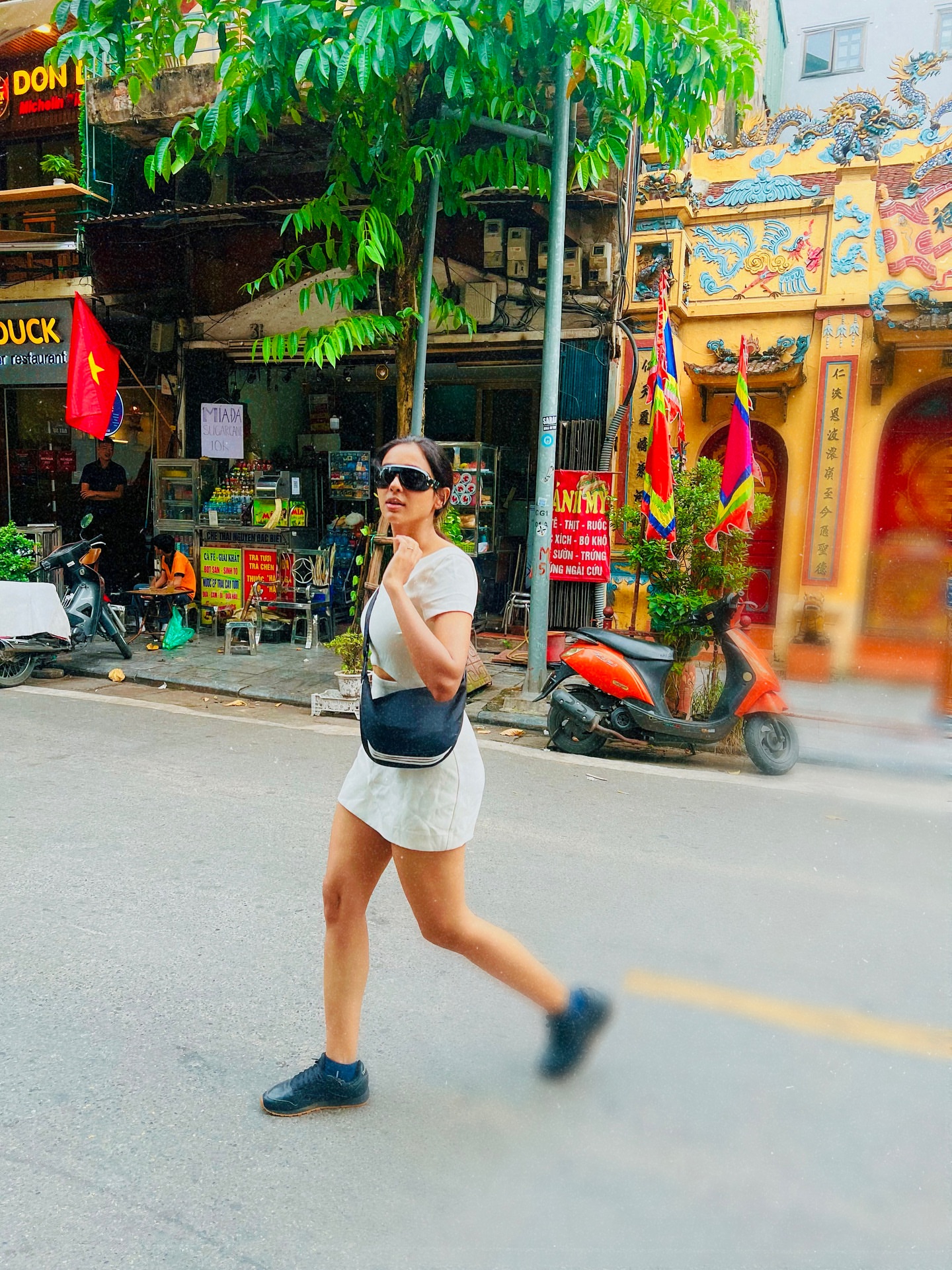 GteEeqkaAAAmSIb?format=jpg&name=large