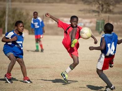 kahi_kumu's tweet photo. @jeericknews @OfficialFUFA @Mwesigy75537994 @FUFABigLeague @MosesMagogo @GonzagaNathan1 @StephenMGonzaga @kamaiba @m_jodrah @XerxesMwija @RonnieMc79924 #SPORTSMANSHIP #KEY TO ALL #LIFES #RESOLUTONS #Sports #Politics #ChildDevelopment #Learning Most #Miraculous #Experience on #Earth! #HowToTeach #Discipline #Discerning Differently Your own #opinions Apposed To Minds #EGO #ThisTakesLifetime ASSURANCE IS My Father Knew #YOUDOTOO♡ https://t.co/Y8991XX9mK