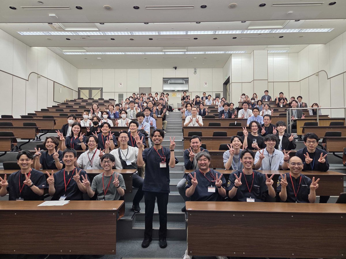jvpt2021's tweet photo. 皆様のご協力のもと無事に閉会しました．ご参加の皆様に御礼申し上げます🙇‍♂️

現地参加だけで93名と，過去最高になりました．

来年は大阪の予定ですのでまたご参加，演題発表をお願いします🤗

#前庭理学療法2025 https://t.co/kpBLHbZxe1