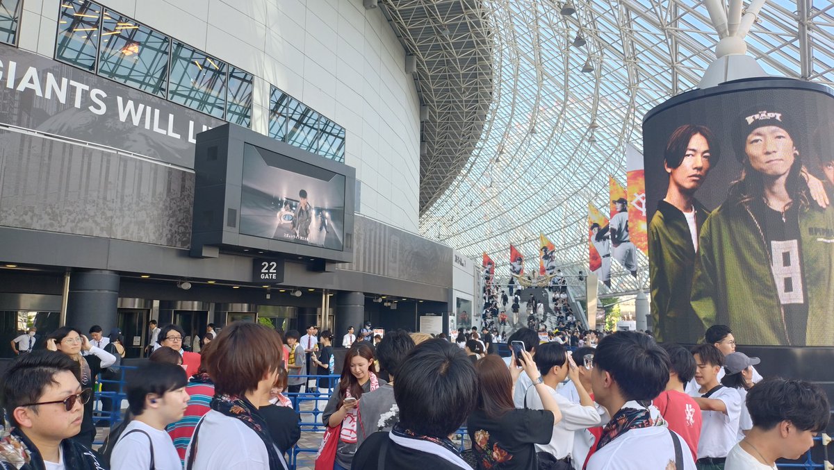 無事到着！
行けないと思ってたから、尚更嬉しい！
集大成のライブになると期待して、行ってきます🎶