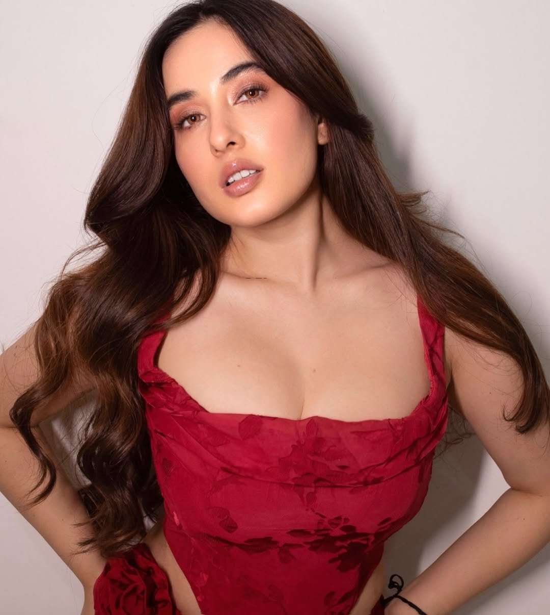 GteFsAtasAAee4Y?format=jpg&name=large