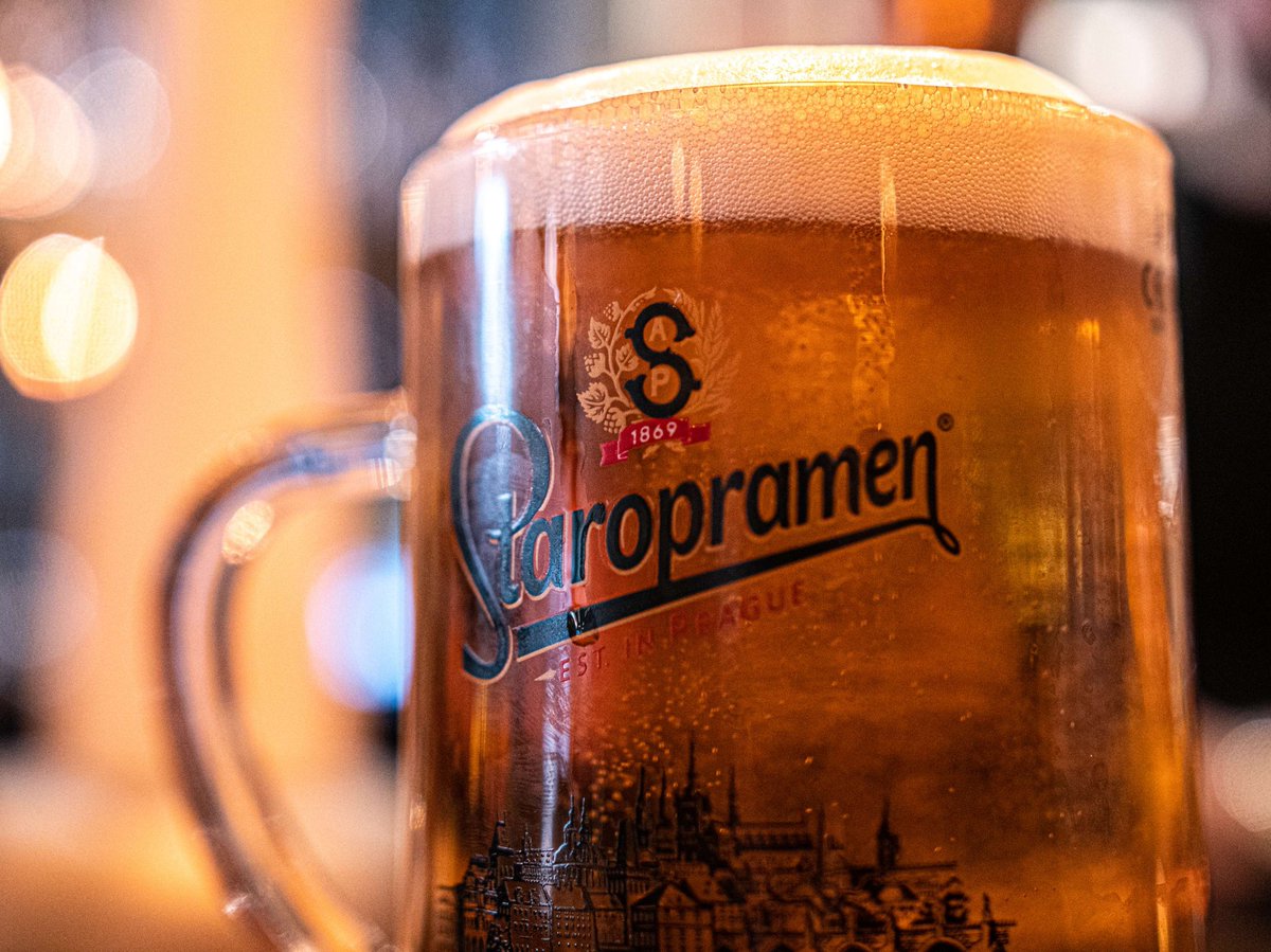 BottleGlassPub's tweet image. Happy Father's Day from the B&G team to all the amazing dads, father figures & everything in between. π
We're looking forward to welcoming you all today - the sun is shining and your table is waiting! π΄π
Tag someone that you appreciate this Father's Day π