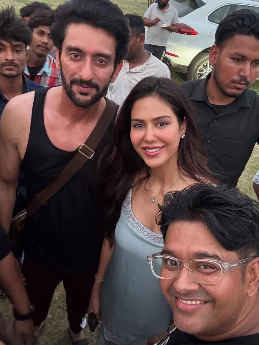 ocdtimes's tweet image. Filming Complete 🎬
.
Releasing on 2 Oct 2025 - clashing with #KantaraChapter 1 and #Ikkis
.
#OCDTimes #Deewaniyat #HarshvardhanRane #SonamBajwa #MilapZaveri #MushtaqShiekh #AmulVMohan #AnshulMohan #VikirFilms  #DeewaniyatTheFilm #Bollywood #LoveStory #MusicalLoveStory…