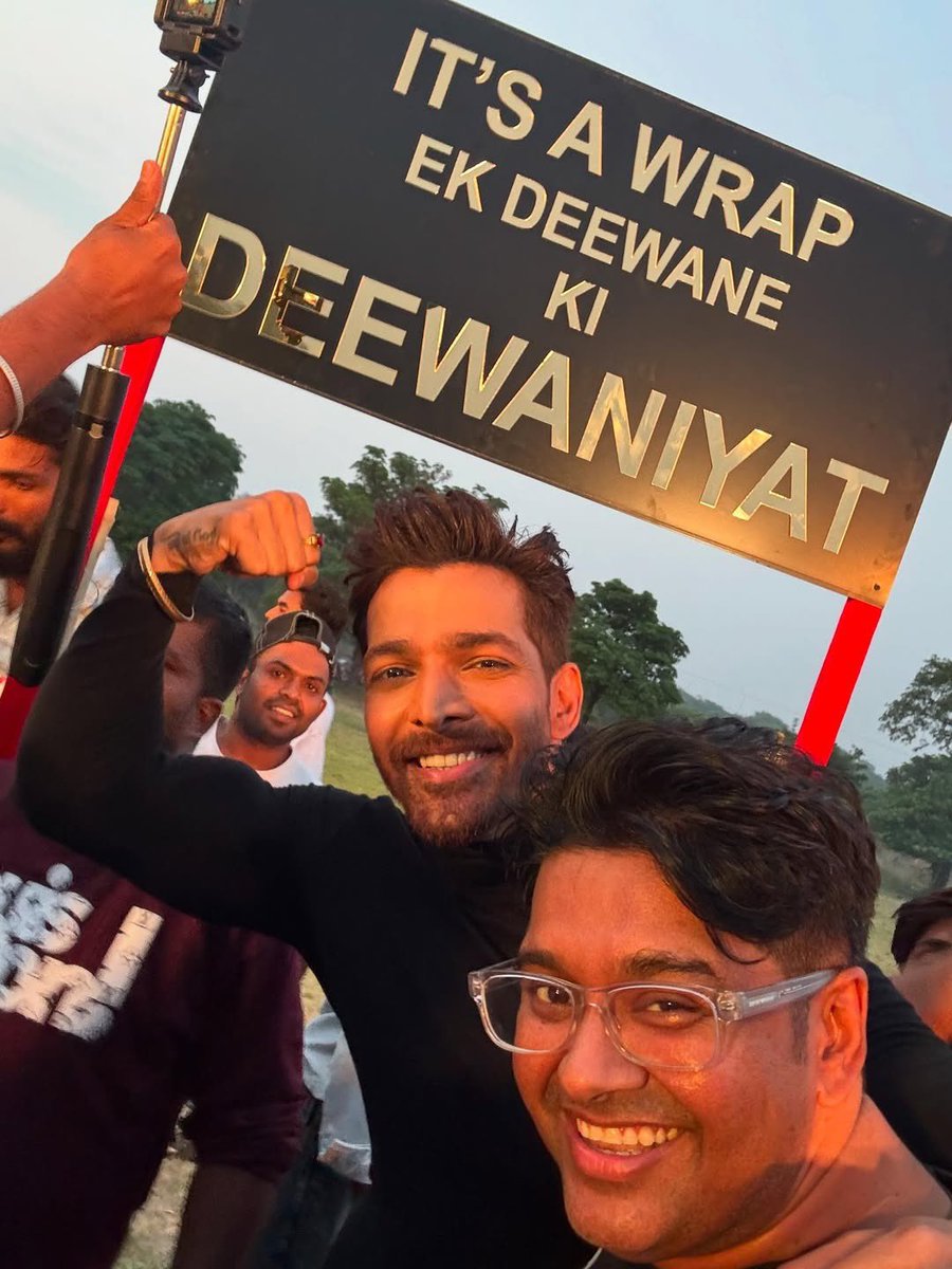ocdtimes's tweet image. Filming Complete 🎬
.
Releasing on 2 Oct 2025 - clashing with #KantaraChapter 1 and #Ikkis
.
#OCDTimes #Deewaniyat #HarshvardhanRane #SonamBajwa #MilapZaveri #MushtaqShiekh #AmulVMohan #AnshulMohan #VikirFilms  #DeewaniyatTheFilm #Bollywood #LoveStory #MusicalLoveStory…