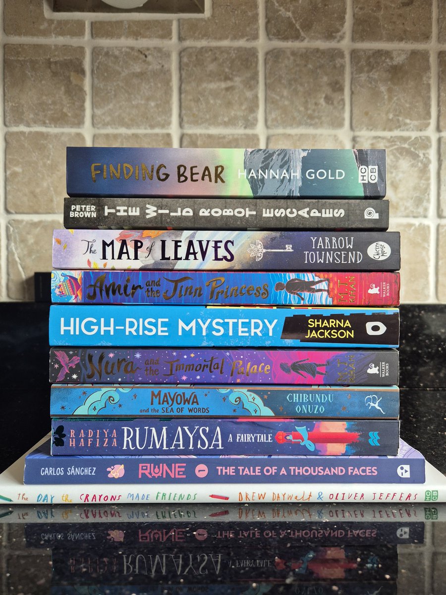 MrsRawlingsFBA's tweet photo. My new reading list. I've chosen sequels to books my class have loved, a graphic novel for my reluctant readers, a book where the title and blurb grabbed me and some books which better represent the demographic of my class. Which to read first? https://t.co/k57rHRjKqb
