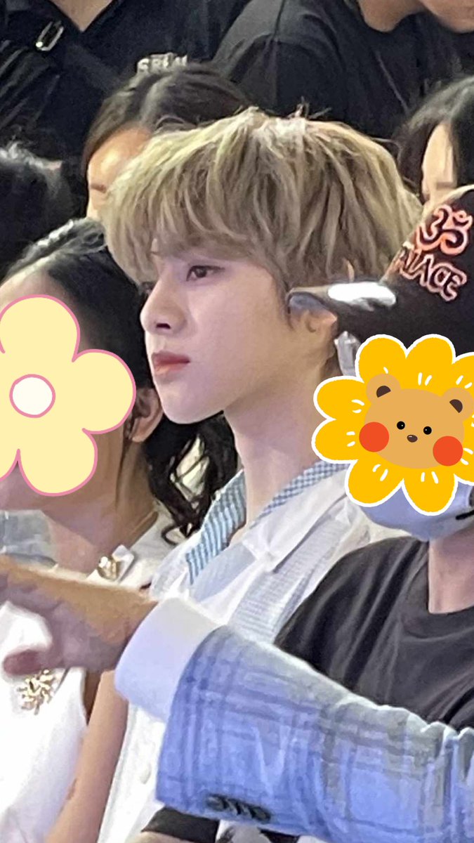 jenrin19's tweet photo. 250614  Klairs’ event  
The pic is low quality but Kien is high quality ✨ 

#ARrC #아크 
#KIEN #끼엔
#KlairsxARrCKien #Klairs https://t.co/VLDWTSg6yt