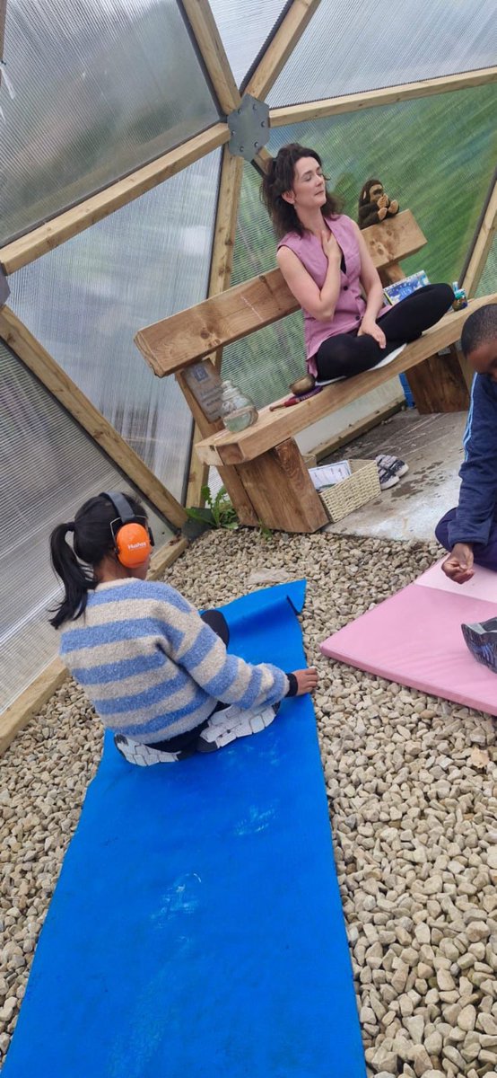 Jasmine and Daisy Class enjoying some mindful activities with Sonia from Bearfruit Mindfulness🧘‍♂️🧘‍♂️🧘‍♂️