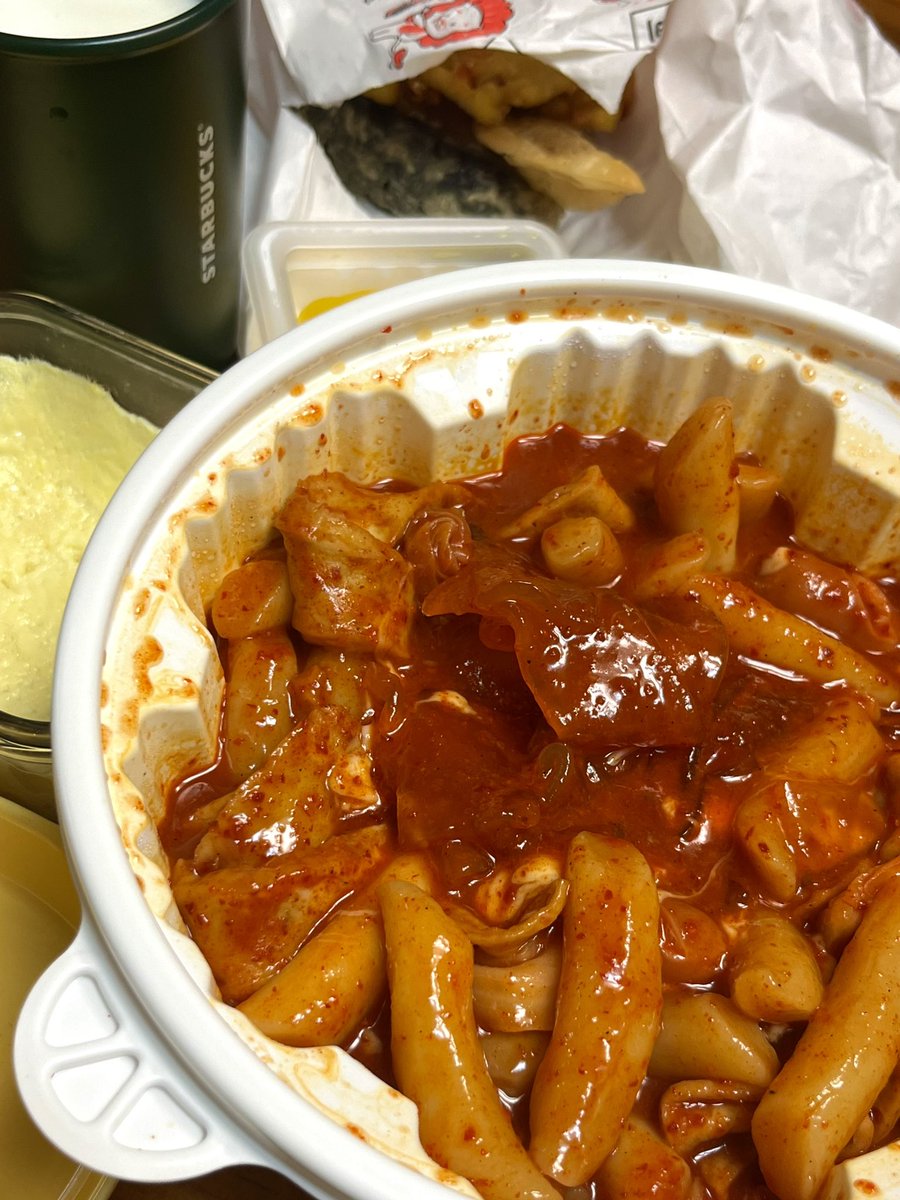 dddugi0719's tweet image. 엽떡 도대체 언제 질리는지 감도 안 잡힘