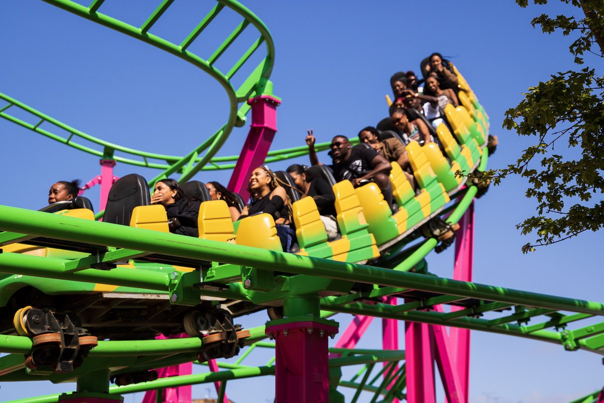 Happy Sunday Dreamers!  Our arcade, outdoor vintage style rides and street food traders are open as normal today.🤩🎡 🍔 Our Roller Disco and Free Roam VR will return next weekend.
See you soon!