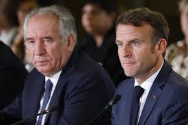 YvesDON's tweet image. 🇫🇷⚡️#PlaceauPeuple? Fin des #illusions👎La "#gauche" #NFP-#LFI en errance depuis X temps: 1917-2025, ne peut profiter de l'effondrement du #Système-#Macron à 21% &amp;amp; #Bayrou à 17% Sic! "Au sein @gouvernementFR les ministres de l’Intérieur #BrunoRetailleau &amp;amp; de la Justice