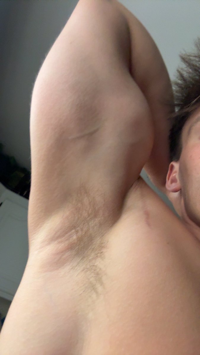 Hello down there😉🤯 #pits #bicep #happyfathersdaytome