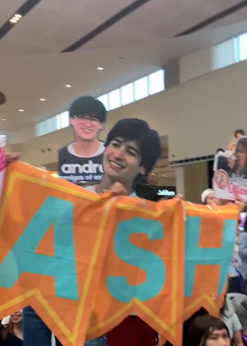 cxvrlle_'s tweet photo. PUTANGINA NIYOO AKALA KO TOTOONG ANDRES HUHU 😭😭😭 https://t.co/F4SNMo9snb