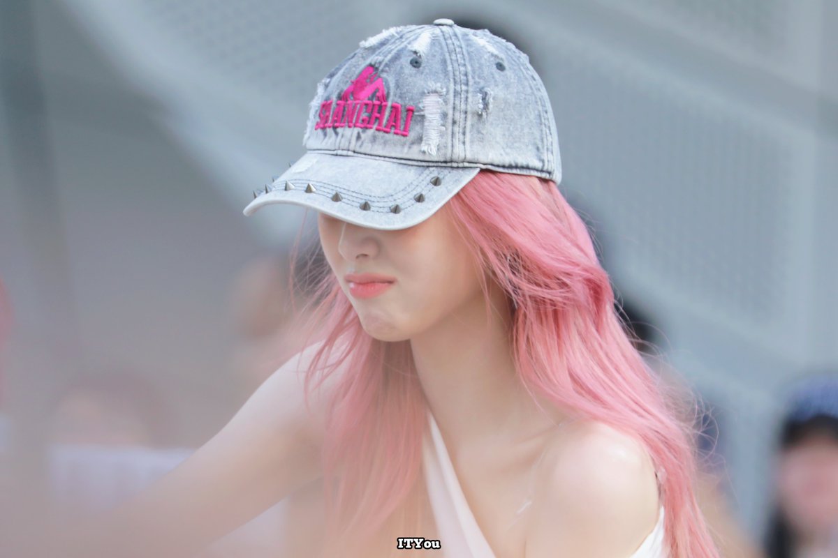 ITYou1209's tweet image. 💕💕

#유나 #YUNA #ITZY 
#GirlsWillBeGirls 250614 미니팬미팅