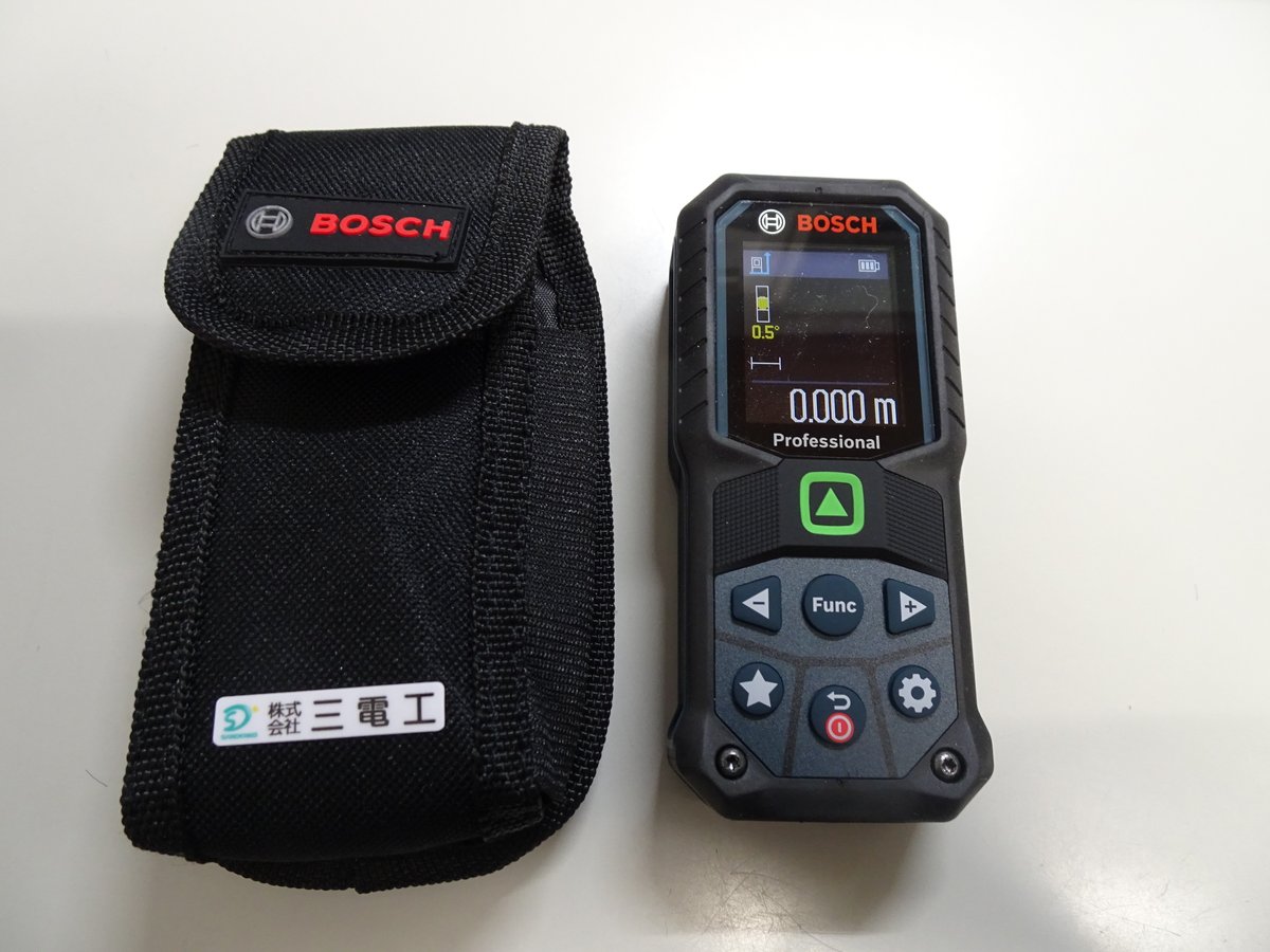 sandenko_2017's tweet photo. 電気屋の工具
測定工具編⑩
#ボッシュ
・レーザー距離計 GLM 50-23G
購入金額￥13,936
※角度と傾斜をカンタンに測定できる360°傾斜センサーを内蔵。防じん・防水性能（IP65）を備え、衝撃を吸収するゴム製ハウジング。グリーンレーザーを採用している為、視認性もいい。
#電気工事
#tools
#BOSCH https://t.co/4J6ic62rfA