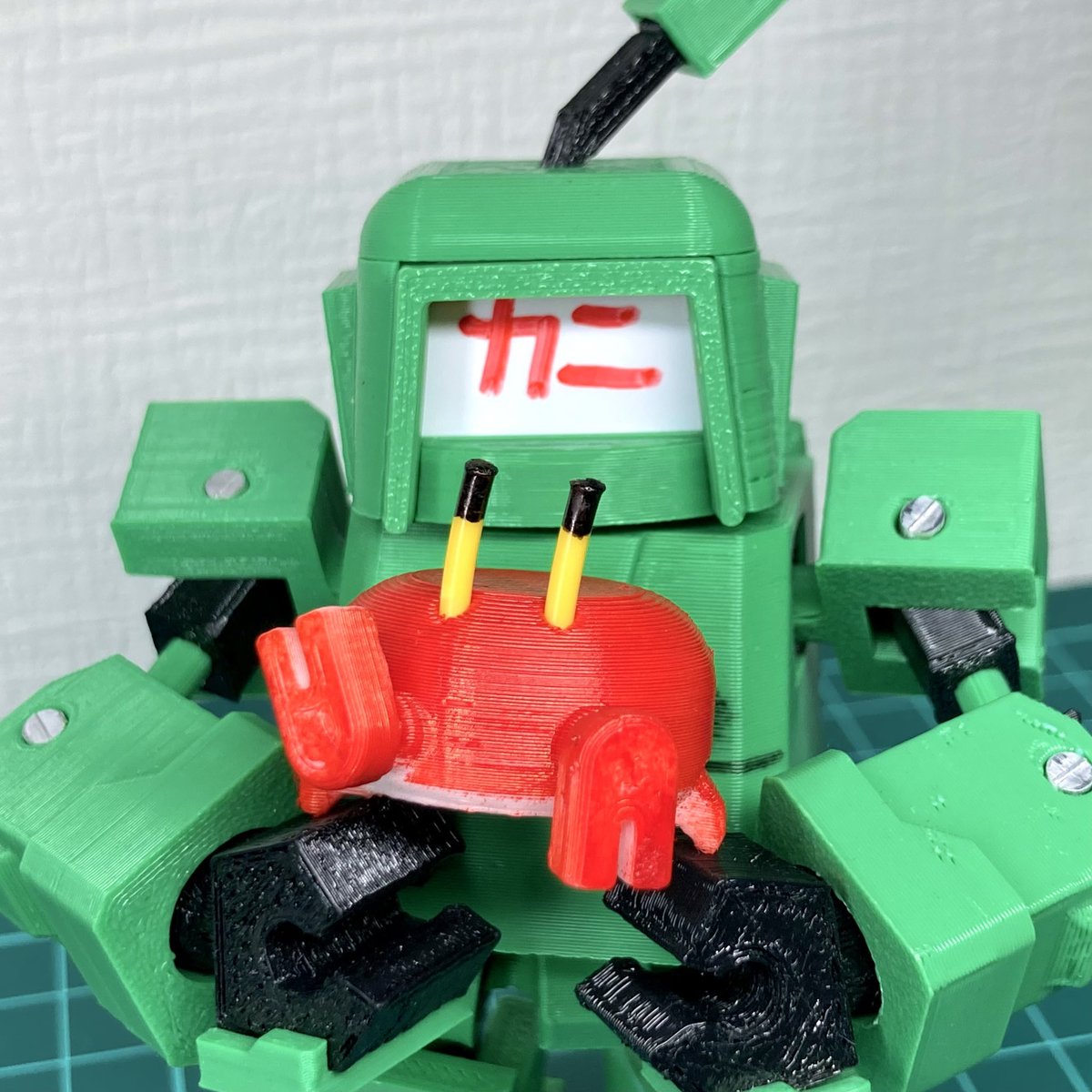FUKADA0510's tweet photo. となりの模型フェスティバル7戦利品
@hariri0903 さんから購入しました
・カニカマモドキカニ🦀
・ぎょく(サボテン)🌵
でございます！

狙っていたカニカマ、可愛すぎますね。
サボテンが生えたぎょくもかわいくてつい買ってしまいました。(´ー｀)

コレクションしやすくて最高っす！

#となモ7 #TMF7 https://t.co/uqGjzCFgDf