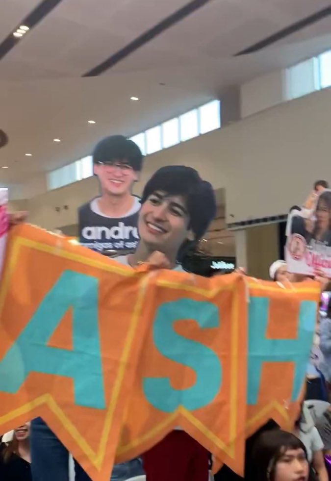 ANT0NIEAN's tweet photo. tangina gago akala ko talaga si andres muntik na akong masuka sa kaba HAHAHAHAAHAHAHAHAAHHA https://t.co/n39mLgzK7z