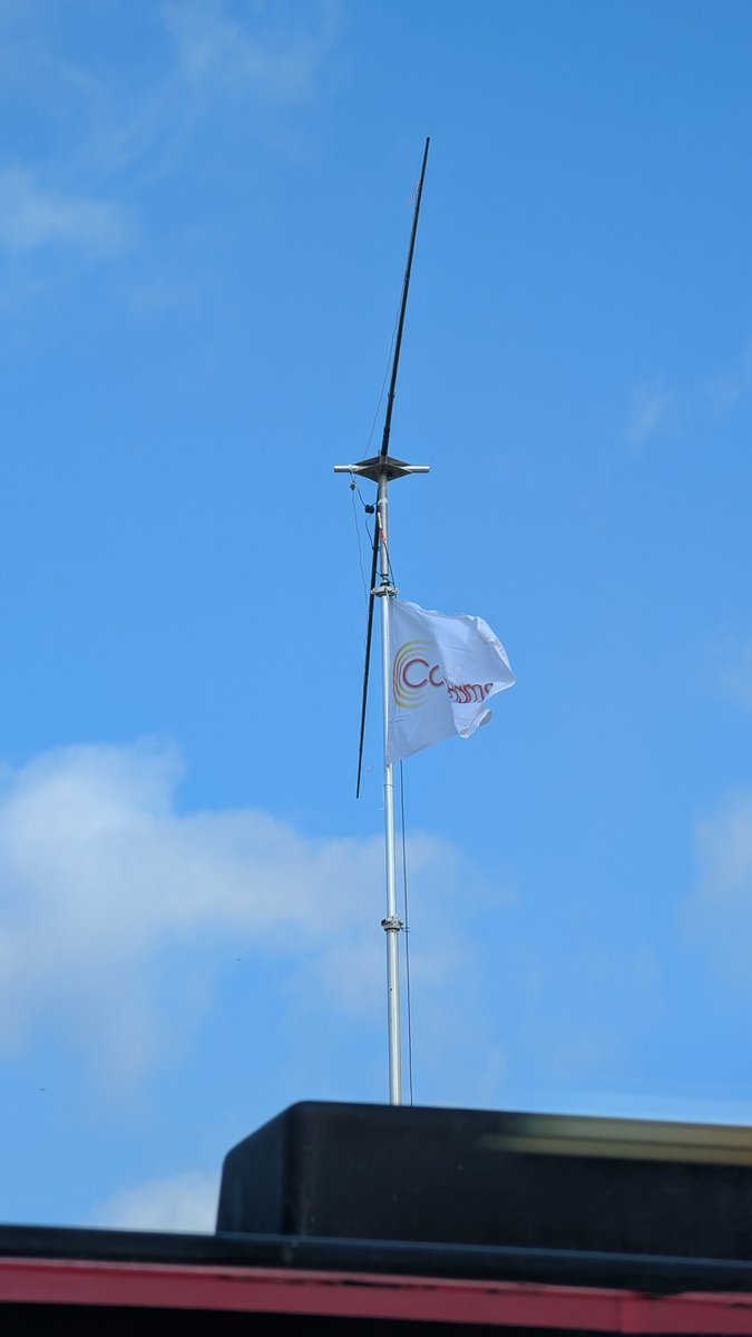 The Ipswich radio rally is in full swing. Lovely to see <a href="/cambhams/">cambhams</a> with their Anne Summers inspired antenna #hamradio #hamr