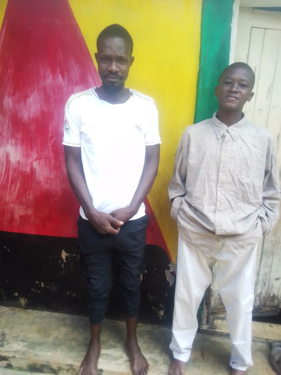 Flexyjr1's tweet photo. We did the swap clothes challenge with my son. He's really grown. I thank God for my kids. Happy father's day to all amazing dad's out there. 
#VisionPlus
#DressLikeDad 
@Riqq_254 
Cc: @VisionPlus_Ke https://t.co/cbbpejqDLI