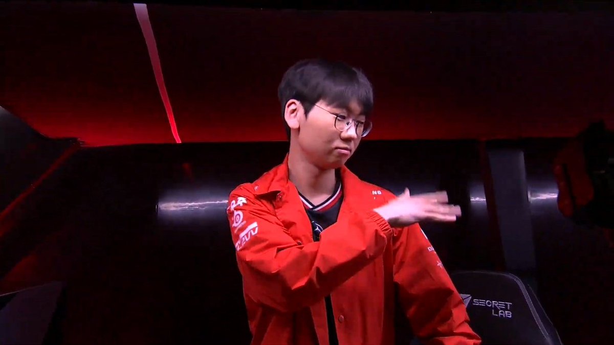 whppd1's tweet photo. THESE KEG SEOUL KIDS LMAO https://t.co/9zWKy3aaP9