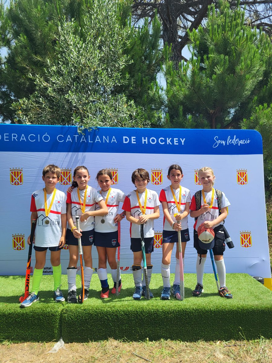 sitgeshc's tweet photo. 🏑 El @sitgeshc clou una exitosa temporada després de participar ahir en el 56è Festival del #HockeyCatalà a @ClubJunior1917 

@lecodesitges @radiomaricel @mariceltv @eixdiari @blauesports @elprimer_cat @AjSitges @JaumeMonasterio @aurorasitges @fcdehockey @EsportsDiba @esportcat https://t.co/UpitIPLna5