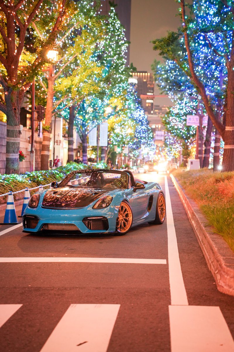 僕のポルシェ550万円で買ってくれる人
いませんか？
マフラー音最高です😆
ローン可能です！！