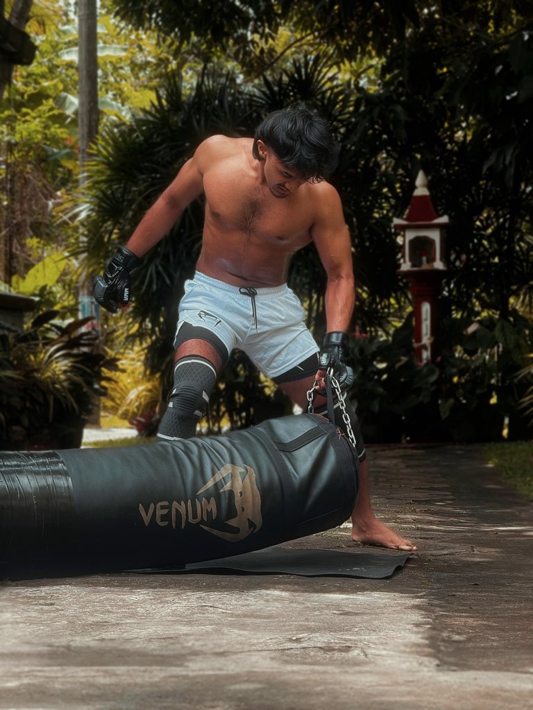 skenady_'s tweet photo. Stim  #mma https://t.co/edDtHo39s4
