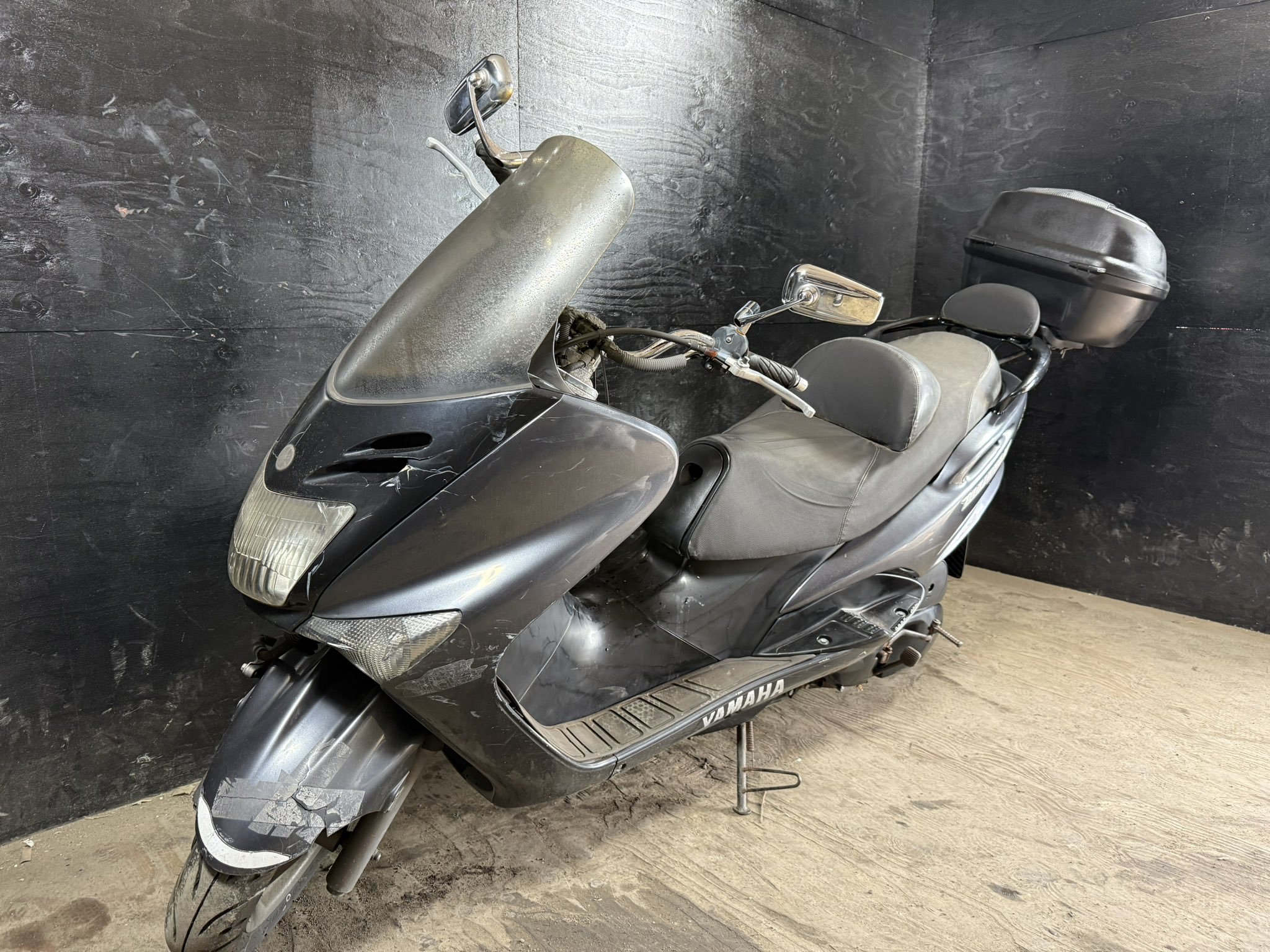 最終値下げ【マジェスティ125 FI車ガンメタ】スリ傷は多いが
